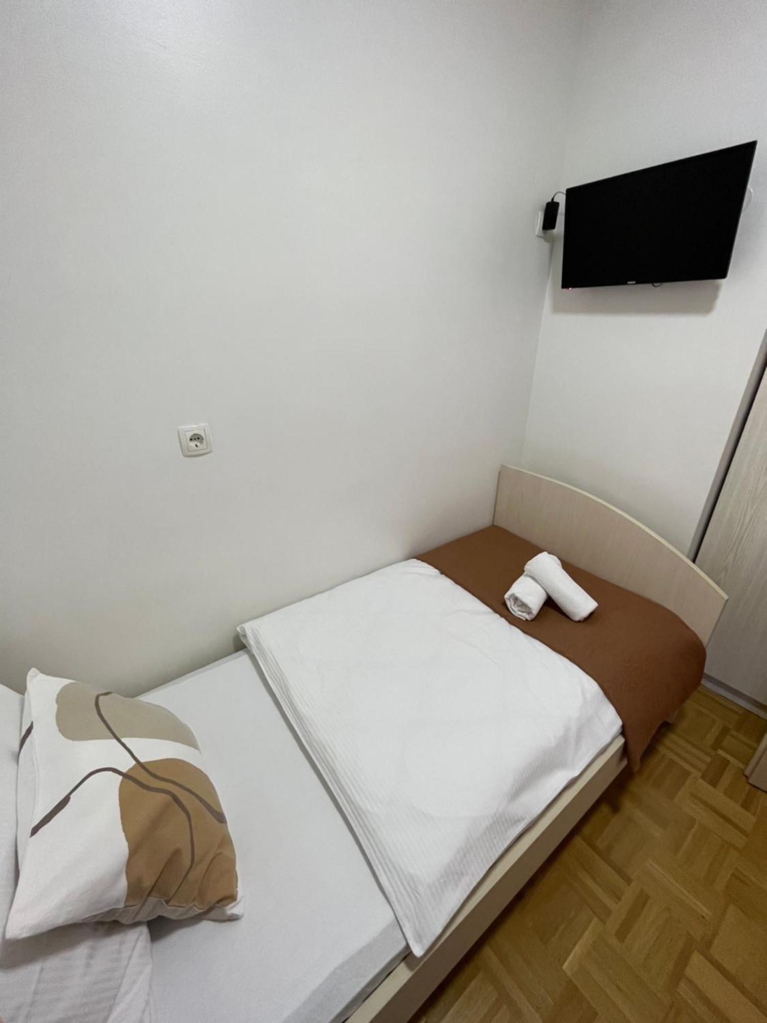 For5 Apartman Ðakovo Kültér fotó