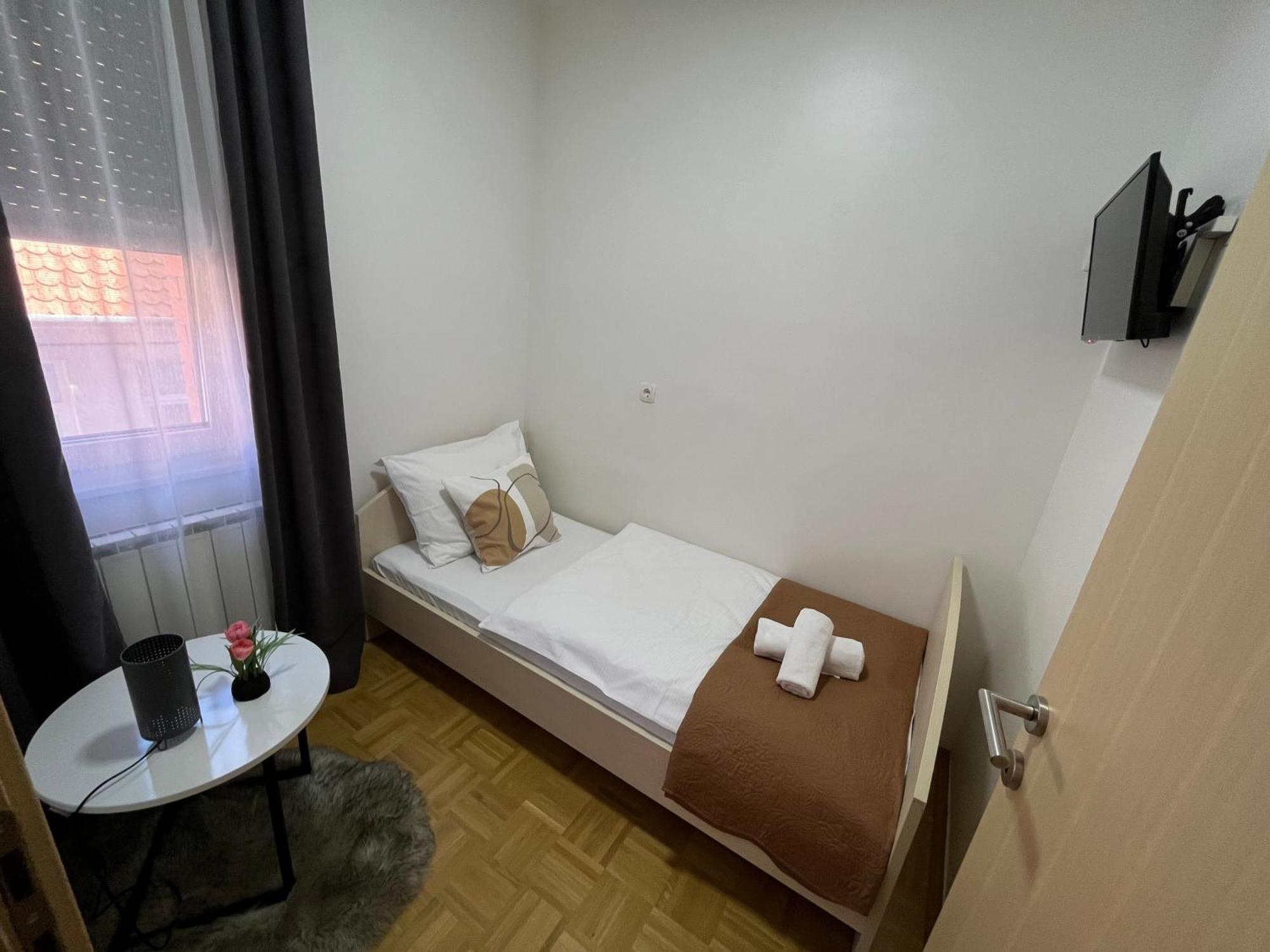 For5 Apartman Ðakovo Kültér fotó