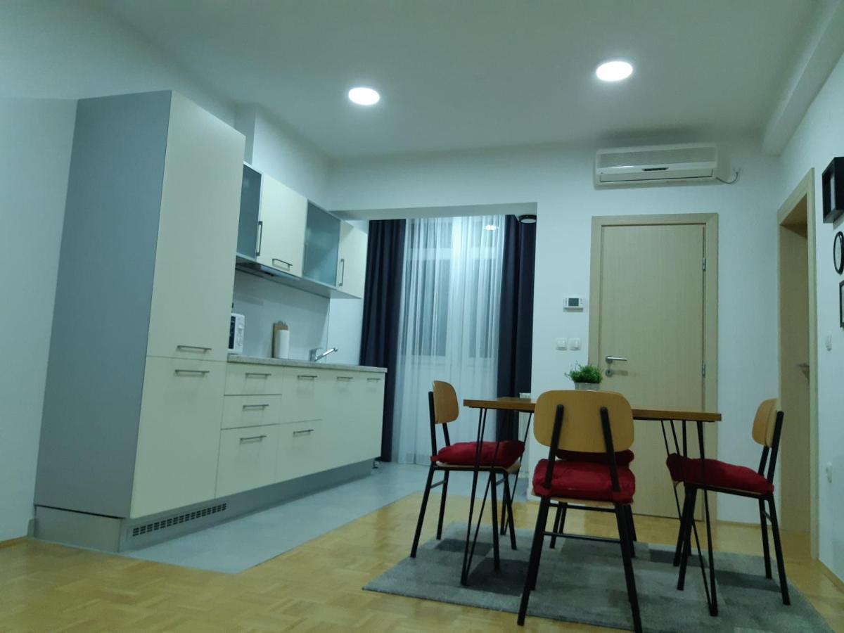 For5 Apartman Ðakovo Kültér fotó